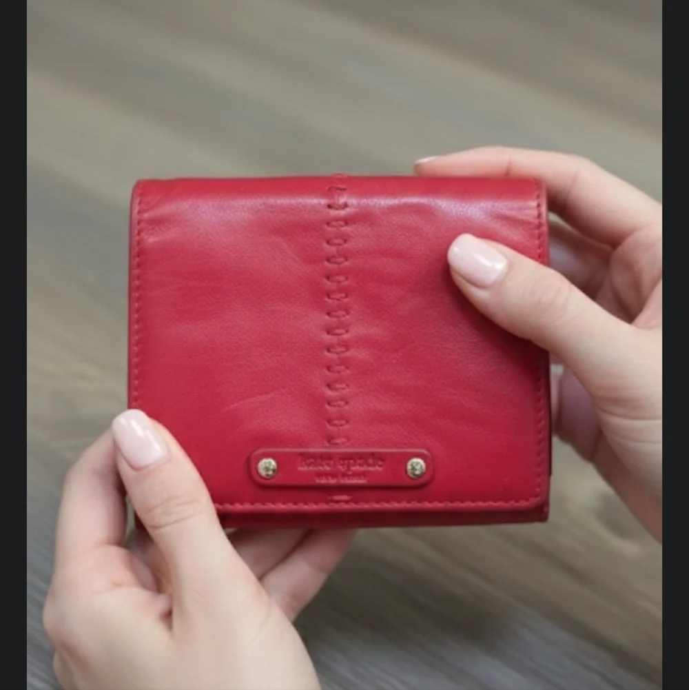 Kate Spade Older Leather Style - Picture 1 of 12